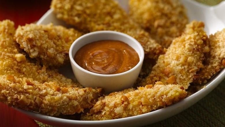 13 Delicious Chicken Tenders. Honey Sriracha Chicken Tenders Honey adds sweet while Sriracha brings heat in these best-of-both-worlds strips. For the dip: Go fo