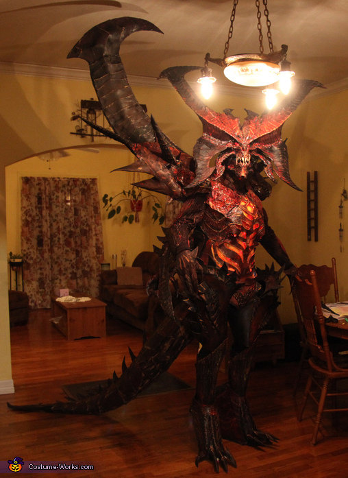 And You Thought Your Costume Was Good And You Thought Your Costume Was Good. Found while on Stumbleupon Help me avoid a career by subscribing to my gaming channel www.youtube.com/AWiLdKe7chum. Costu