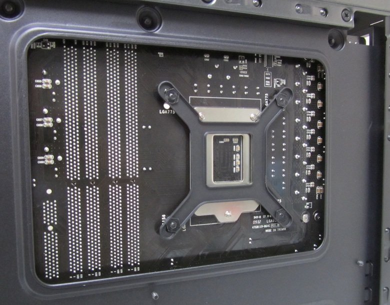 Assembling your first PC- basics. Assembling your first PC - Basics Alright, welcome to a basic tutorial on how to build your first PC. This is not a comprehens