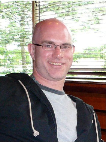 Ed Edd n' Eddy fact comp. The shows trademark of all the characters having different tongue colors comes from an experience Danny Anntonucci once had, while in 